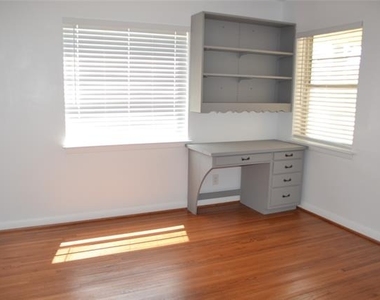 3879 Clover Lane - Photo Thumbnail 10
