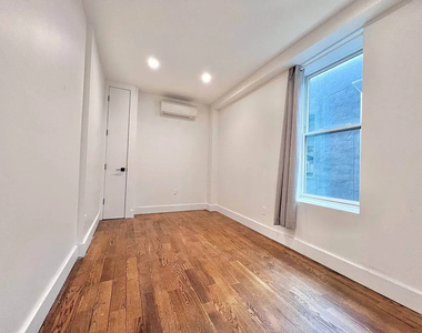 321 Woodbine Street - Photo Thumbnail 2