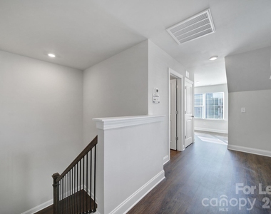2432 Arty Avenue - Photo Thumbnail 16
