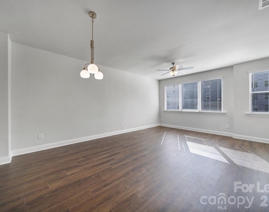 2432 Arty Avenue - Photo Thumbnail 14
