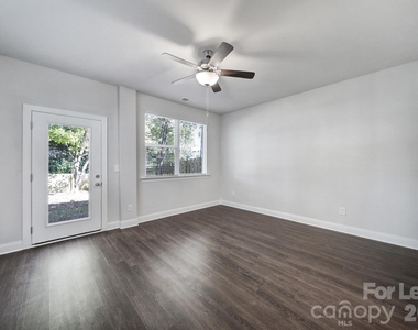 2432 Arty Avenue - Photo Thumbnail 5