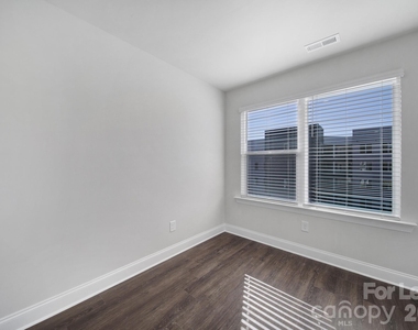 2432 Arty Avenue - Photo Thumbnail 17