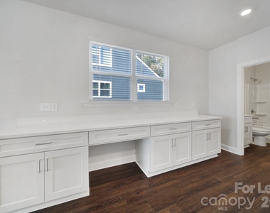 2432 Arty Avenue - Photo Thumbnail 9