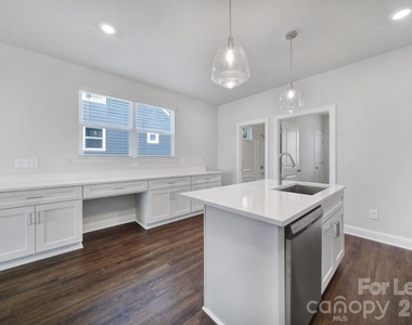 2432 Arty Avenue - Photo Thumbnail 11