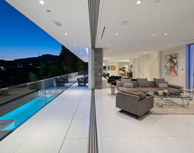 7080 W Mulholland Drive - Photo Thumbnail 13