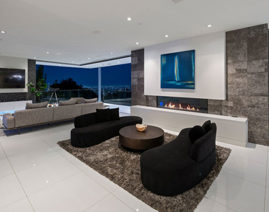 7080 W Mulholland Drive - Photo Thumbnail 9