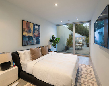 7080 W Mulholland Drive - Photo Thumbnail 73