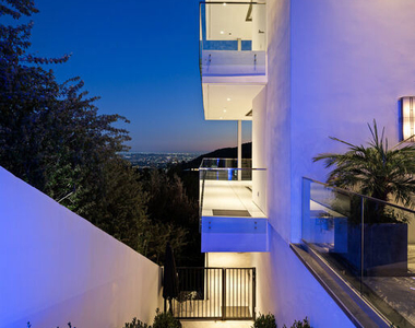 7080 W Mulholland Drive - Photo Thumbnail 31