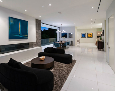 7080 W Mulholland Drive - Photo Thumbnail 18