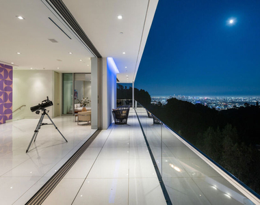 7080 W Mulholland Drive - Photo Thumbnail 7