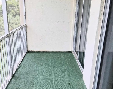 3301 Nw 47th Terrace - Photo Thumbnail 14