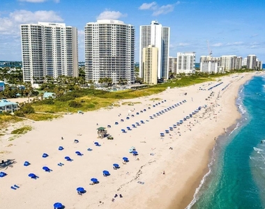 3800 N Ocean Drive N - Photo Thumbnail 4