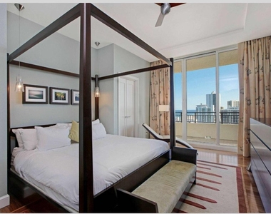 3800 N Ocean Drive N - Photo Thumbnail 7