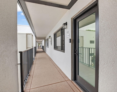15109 Ashland Drive - Photo Thumbnail 6