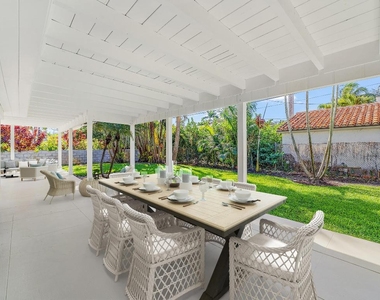 210 Russlyn Drive - Photo Thumbnail 11