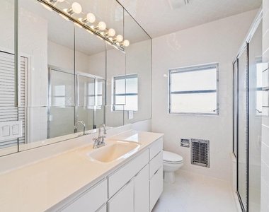 210 Russlyn Drive - Photo Thumbnail 15