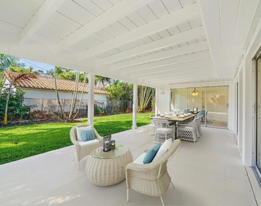 210 Russlyn Drive - Photo Thumbnail 13