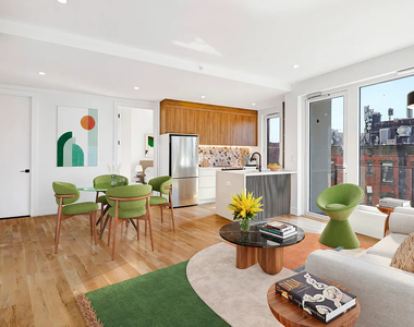 228 Berry Street - Photo Thumbnail 1