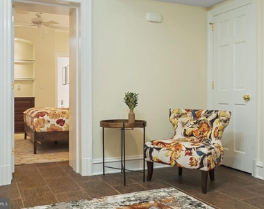 1819 10th Street Nw - Photo Thumbnail 4