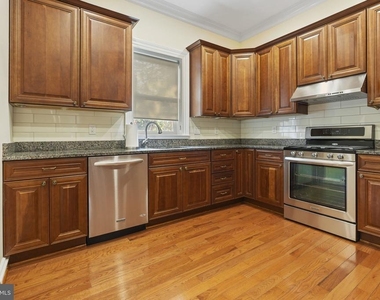 1819 10th Street Nw - Photo Thumbnail 6