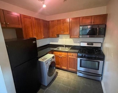 3111 Naylor Road Se - Photo Thumbnail 3