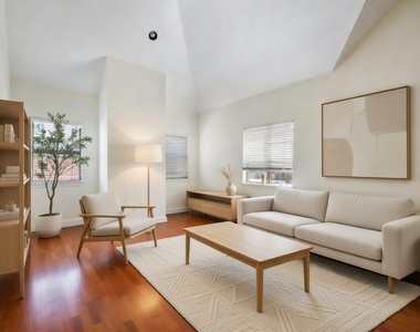 706 W 22nd St - Photo Thumbnail 17