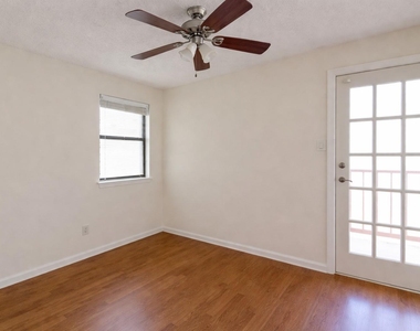 706 W 22nd St - Photo Thumbnail 10