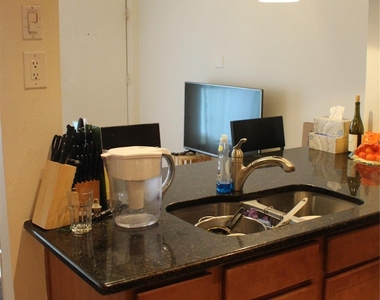 612 Park Pl - Photo Thumbnail 4