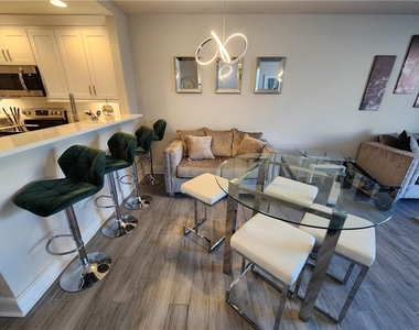 285 Centennial Olympic Park Drive Nw - Photo Thumbnail 5
