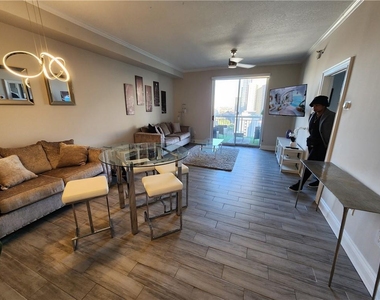 285 Centennial Olympic Park Drive Nw - Photo Thumbnail 8