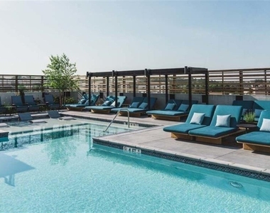 780 Memorial Drive Se - Photo Thumbnail 7