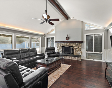 305 N Reed Street - Photo Thumbnail 19