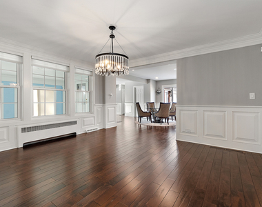 305 N Reed Street - Photo Thumbnail 11