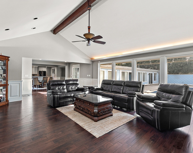 305 N Reed Street - Photo Thumbnail 20