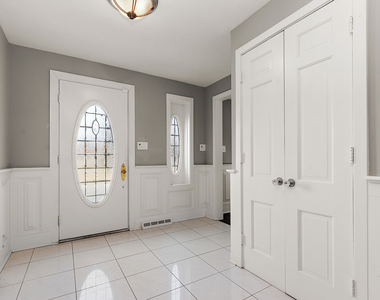 305 N Reed Street - Photo Thumbnail 4