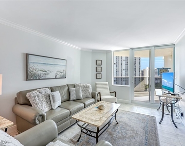 4041 Gulf Shore Boulevard N - Photo Thumbnail 8