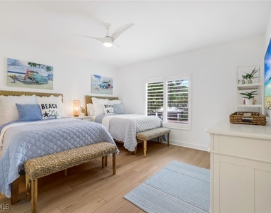 790 Willowbrook Drive - Photo Thumbnail 11
