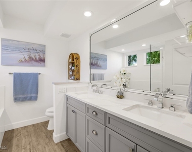 790 Willowbrook Drive - Photo Thumbnail 9