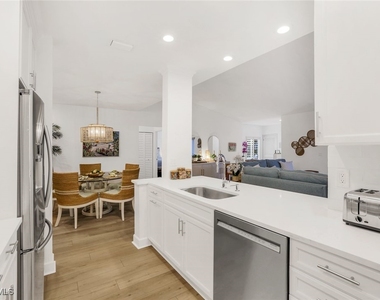 790 Willowbrook Drive - Photo Thumbnail 4