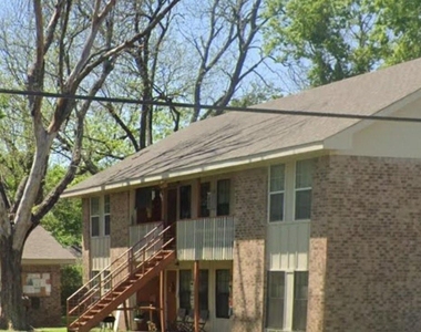 812 E Palestine St - Photo Thumbnail 1