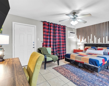 1840 Richmond Avenue - Photo Thumbnail 2