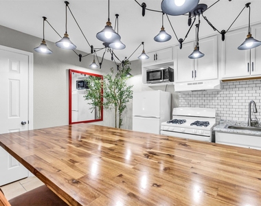 1840 Richmond Avenue - Photo Thumbnail 14