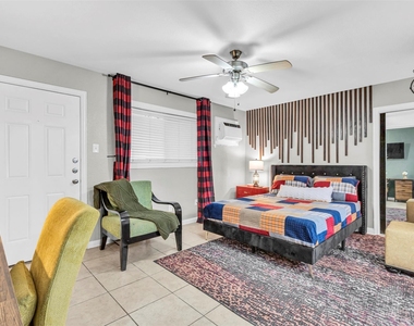 1840 Richmond Avenue - Photo Thumbnail 1