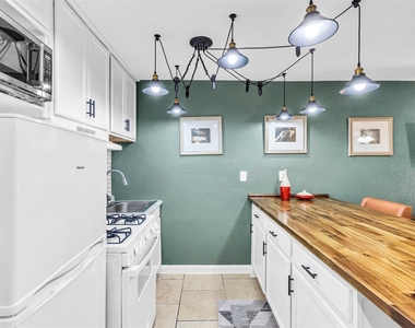 1840 Richmond Avenue - Photo Thumbnail 16