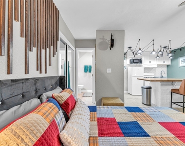 1840 Richmond Avenue - Photo Thumbnail 7