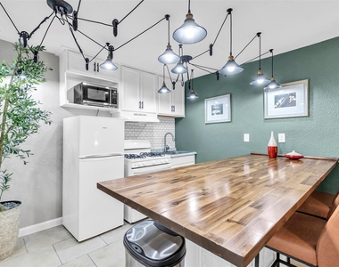 1840 Richmond Avenue - Photo Thumbnail 15