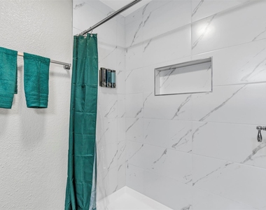 1840 Richmond Avenue - Photo Thumbnail 22