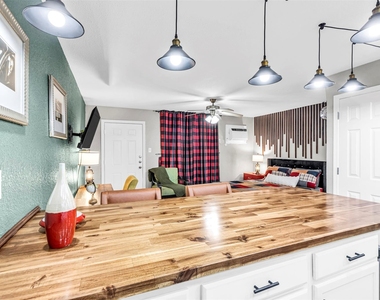 1840 Richmond Avenue - Photo Thumbnail 18