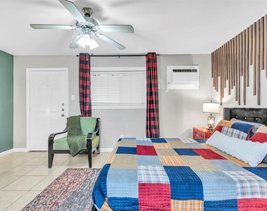 1840 Richmond Avenue - Photo Thumbnail 3