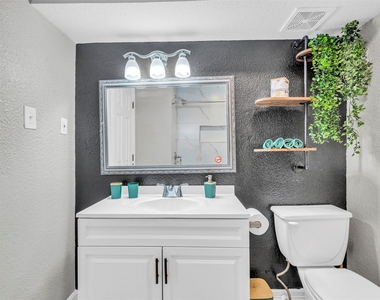 1840 Richmond Avenue - Photo Thumbnail 21